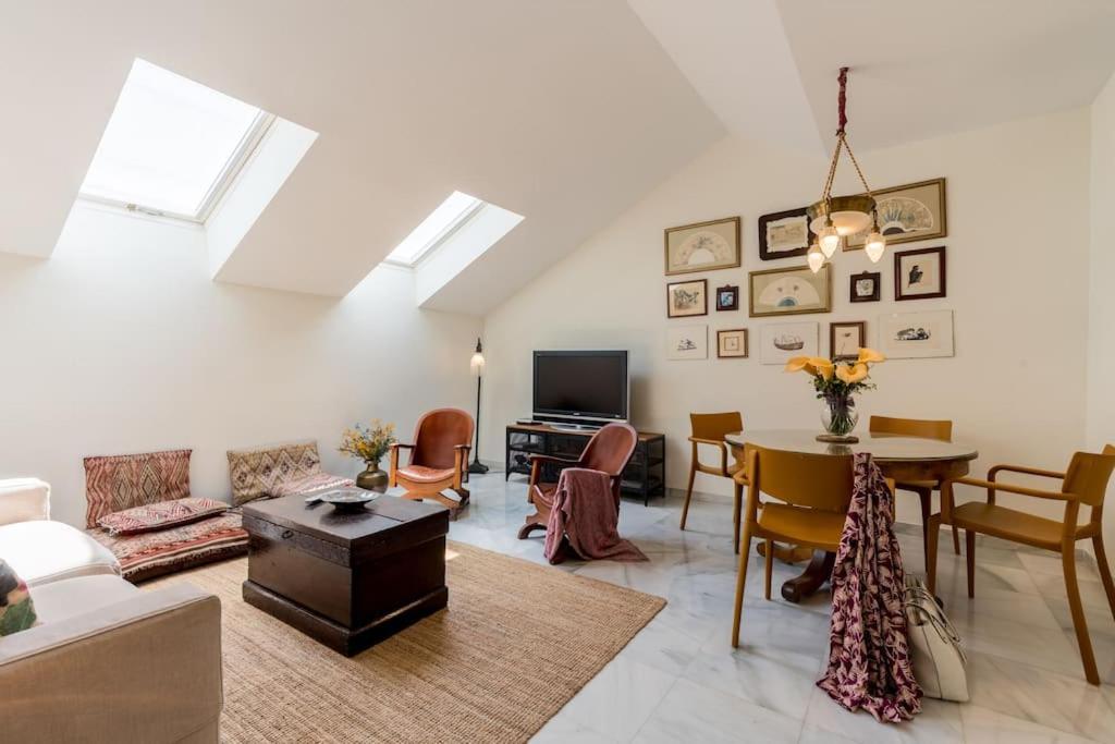 Apartamentos Rg, San Vicente 22 Севилья Экстерьер фото