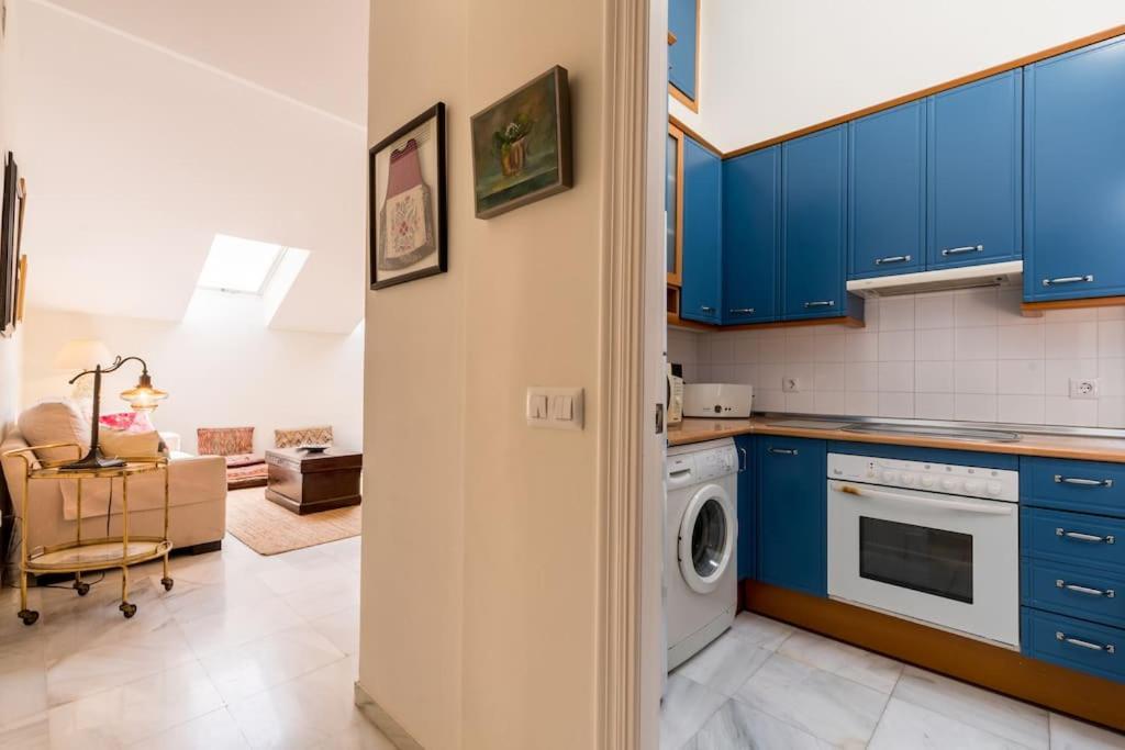 Apartamentos Rg, San Vicente 22 Севилья Экстерьер фото