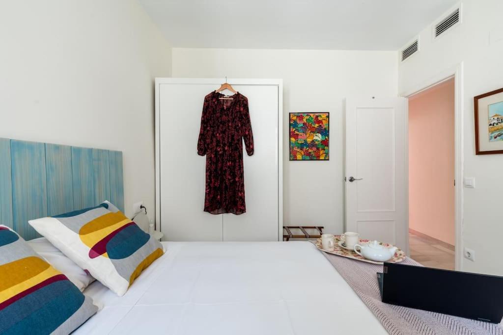 Apartamentos Rg, San Vicente 22 Севилья Экстерьер фото