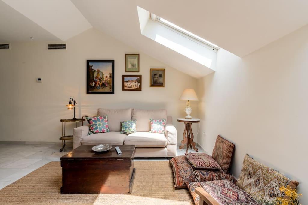 Apartamentos Rg, San Vicente 22 Севилья Экстерьер фото