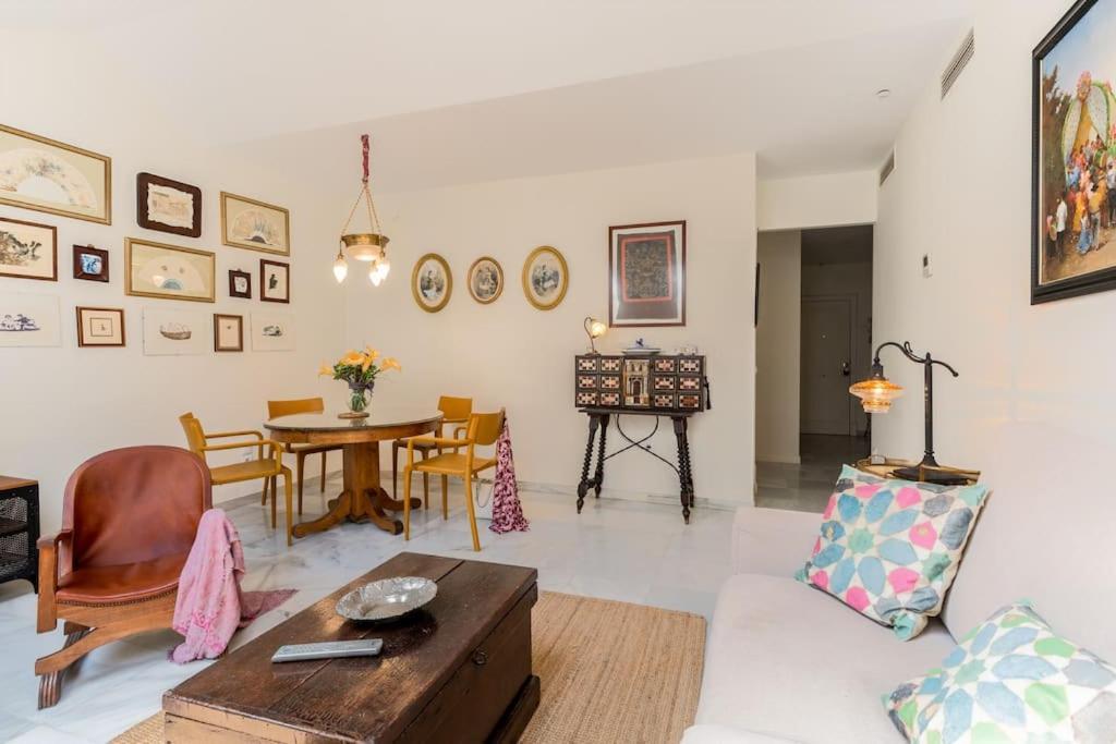 Apartamentos Rg, San Vicente 22 Севилья Экстерьер фото